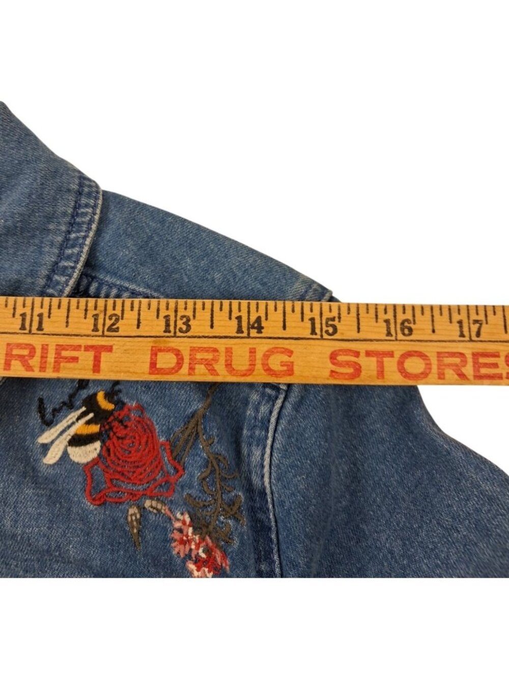 NWT Lauren Conrad Womens Size S Denim Jacket w/ Fraying & Embroidered Roses Bees - Picture 15 of 16